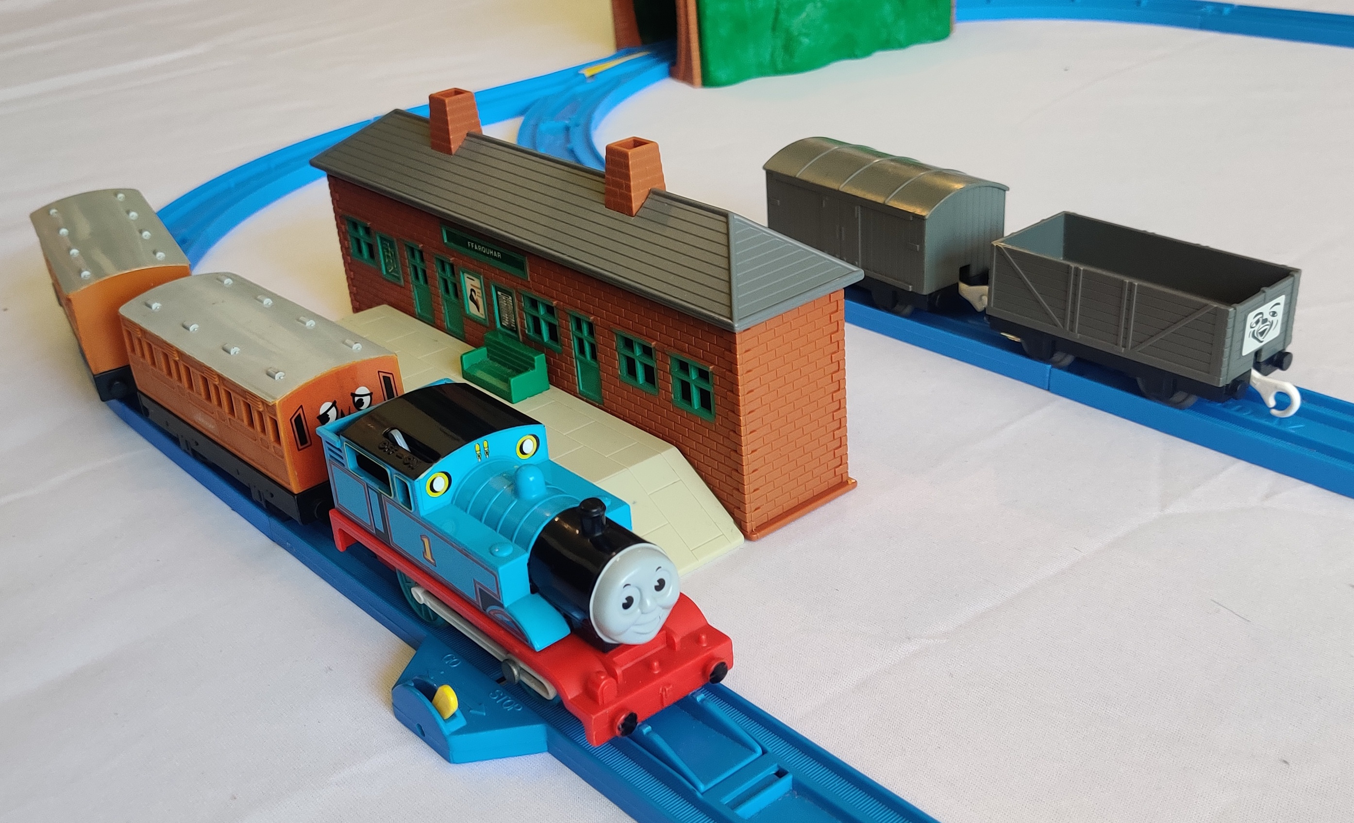 Thomas & Friends TOMY Plarail TrackMaster Freight Car Lot – Big Set With Train Engine